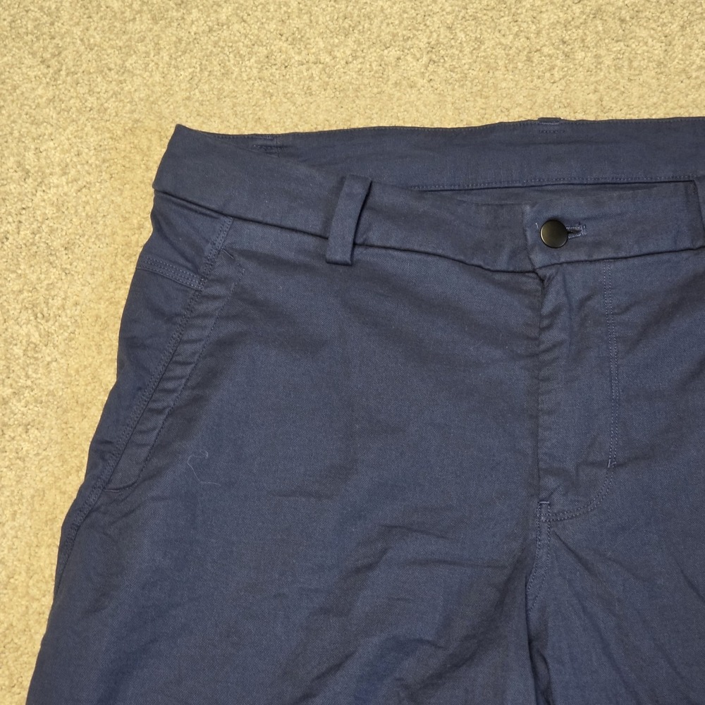 Lululemon Men's Casual Golf Shorts Blue Stretch Lightweight Size 36 Preppy - Picture 2 of 7